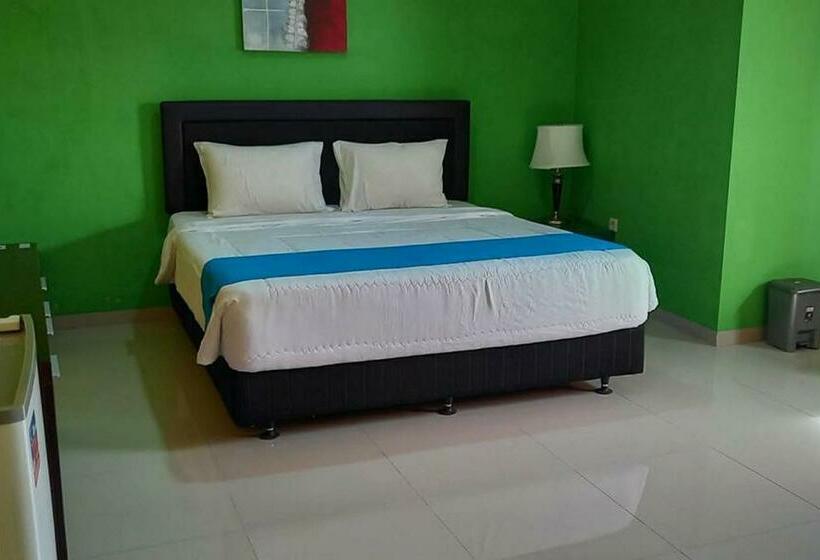 فندق Reddoorz Near Bandara Adi Soemarmo Solo