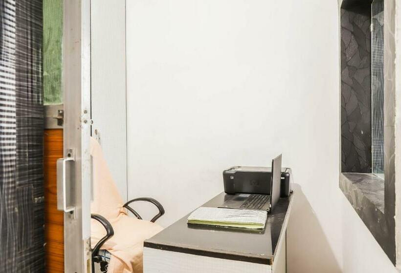 فندق Spot On 60004  Soni