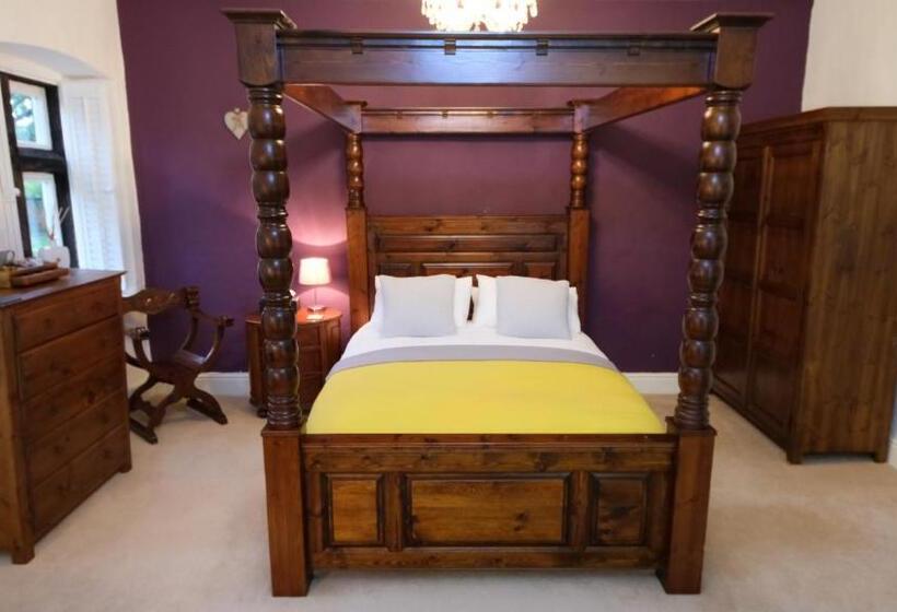 بنسيون Rowrah Hall