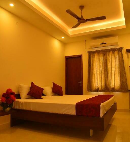 فندق Home Stay @ Kommiya Inn