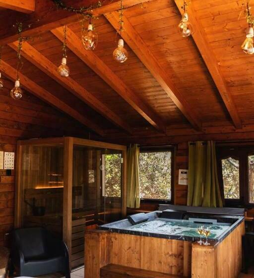 استراحتگاه Mini Spa In Chalet Bosco