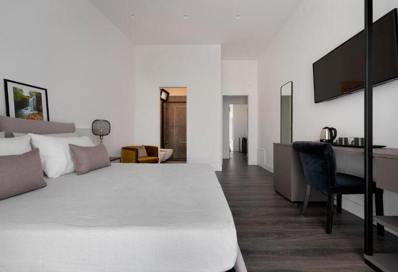 تختخواب و صبحانه Harmony Luxury Rooms