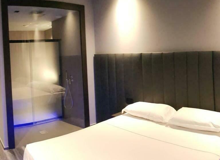 Leoni Hotel & Private Spa