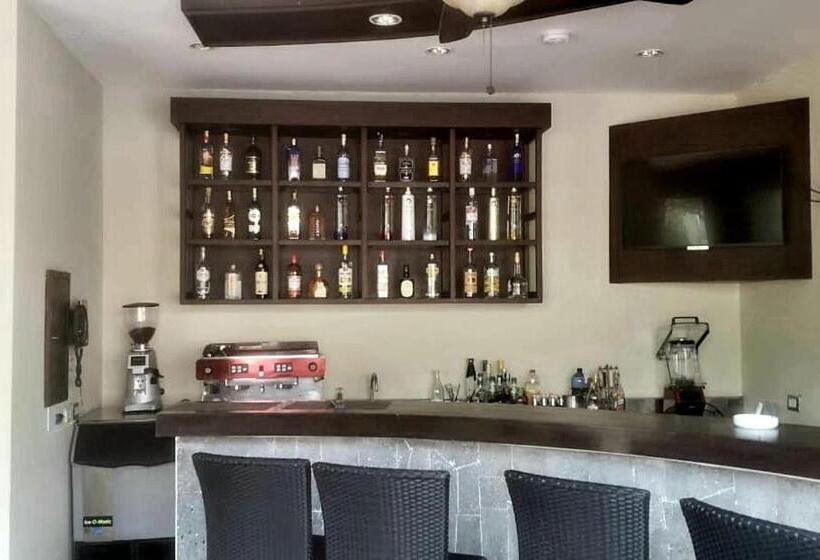 هتل Palo Santo Galápagos