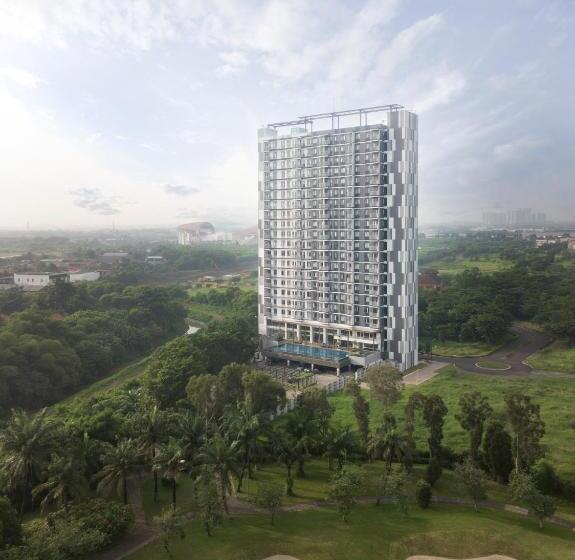 Kawana Golf Residence