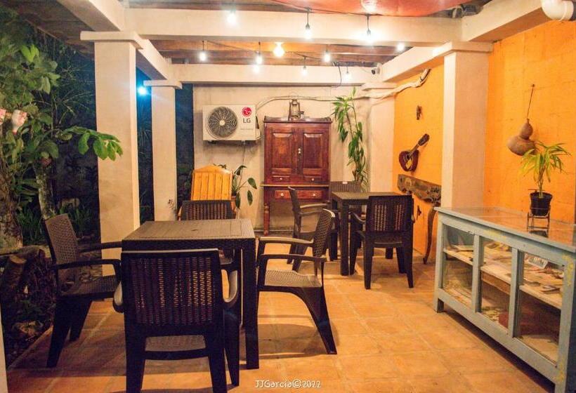 هاستل Hostal Koltin Suchitoto