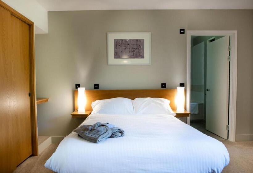 ホテル Roffey Park Institute