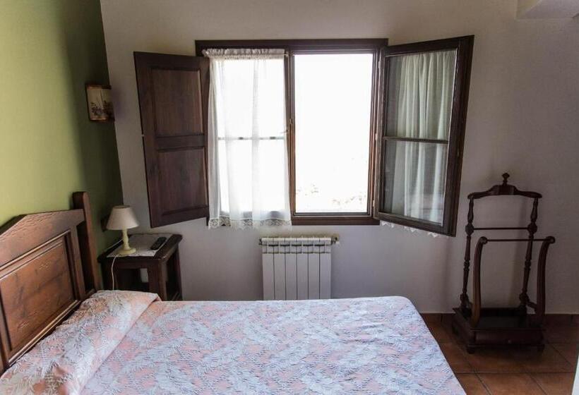 بنسيون Casa De Aldea Los Duesos