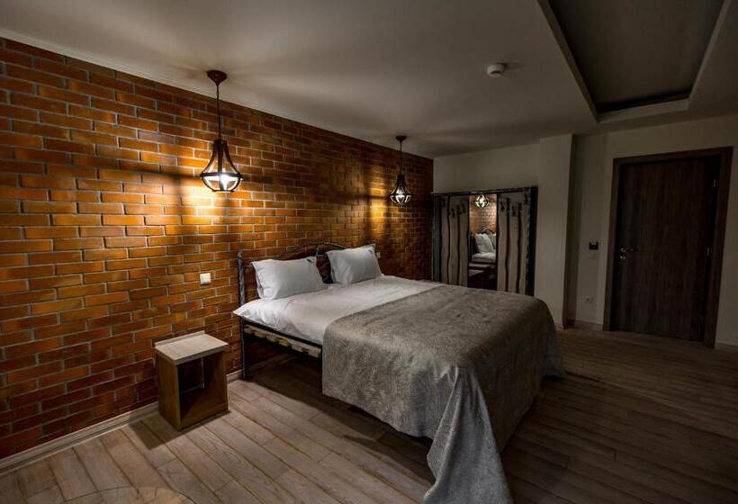 膳宿费 Casa Iustin