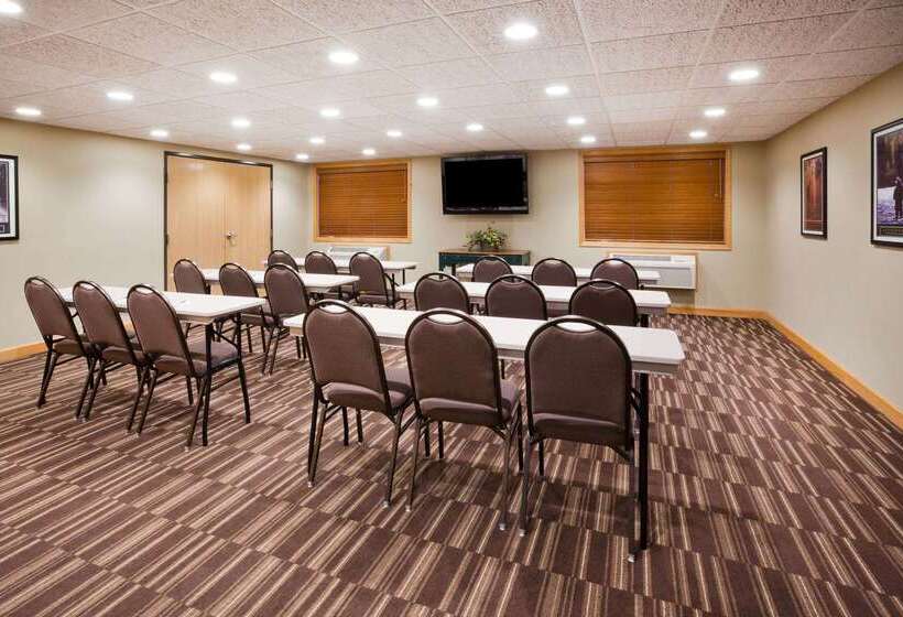 فندق Americinn By Wyndham Sartell