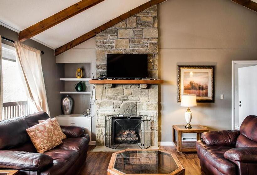 فندق Cliff Dwellers Inn