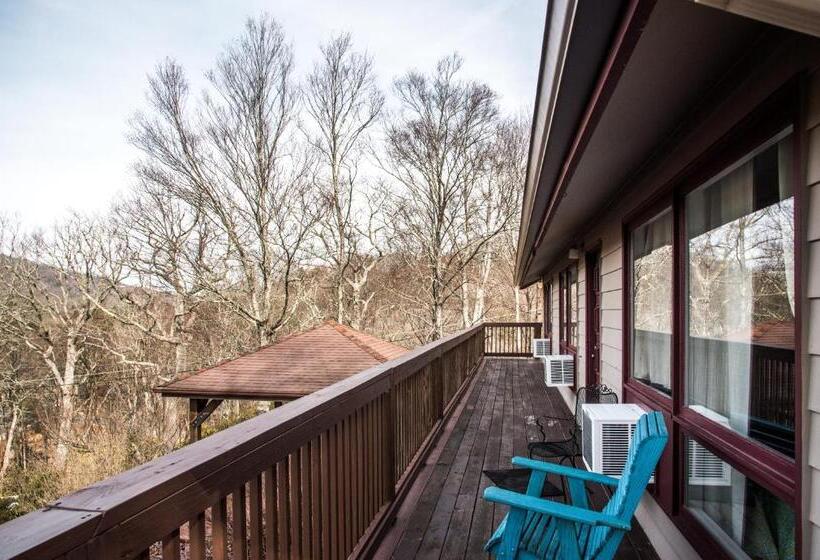 فندق Cliff Dwellers Inn