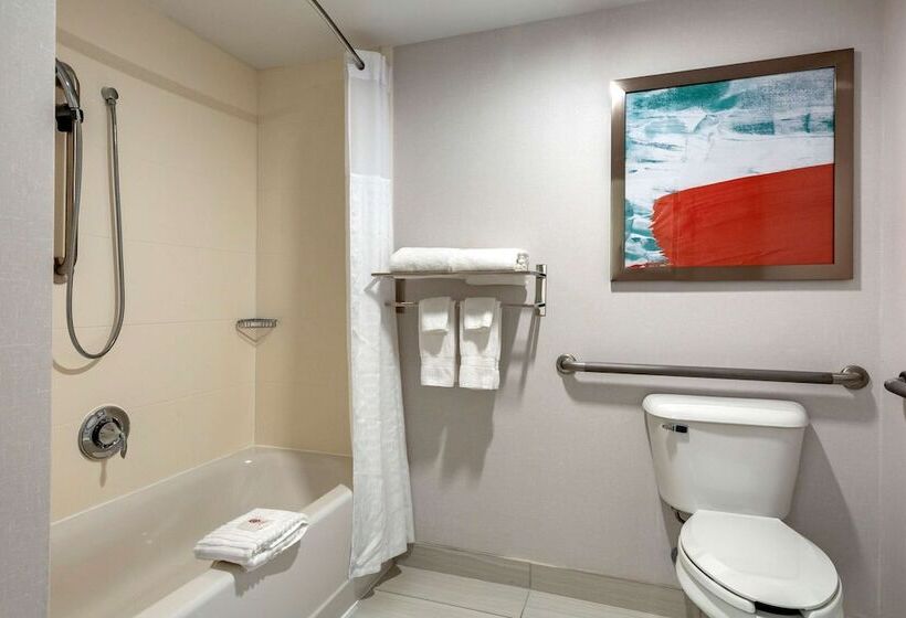 酒店 Comfort Inn & Suites