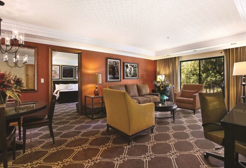 فندق Doubletree By Hilton Durango
