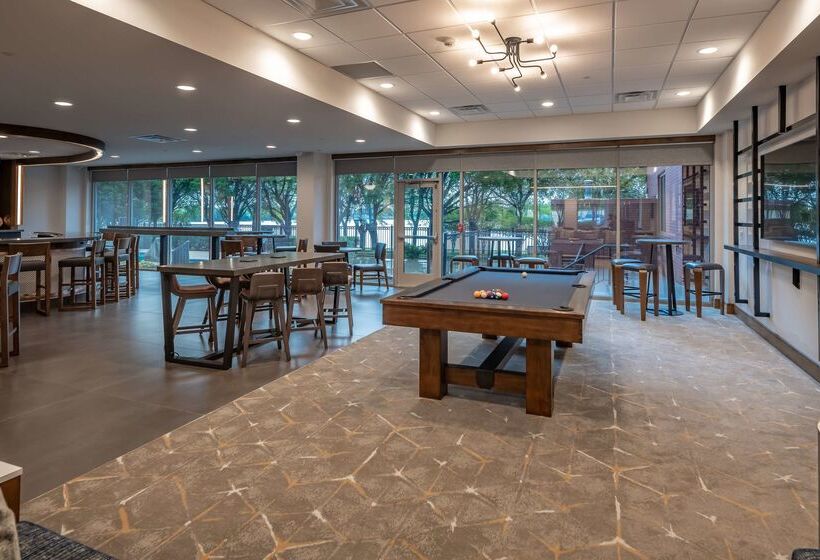בית מלון כפרי Doubletree By Hilton Dallas   Farmers Branch