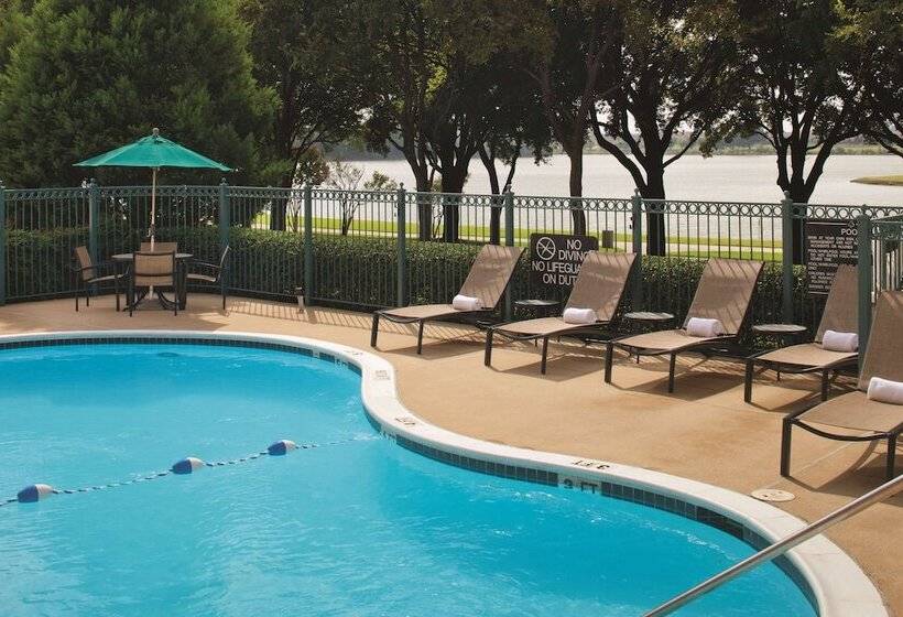 בית מלון כפרי Doubletree By Hilton Dallas   Farmers Branch