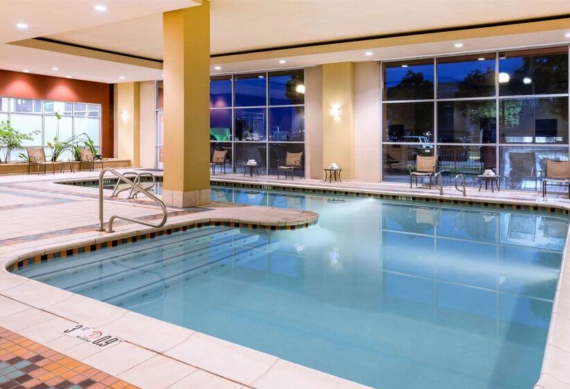 هتل Embassy Suites By Hilton Albuquerque