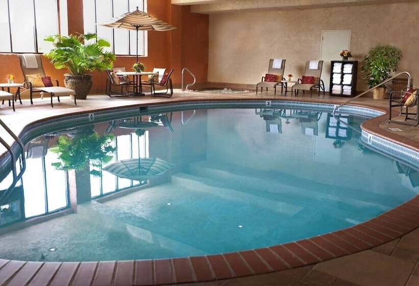 فندق Embassy Suites Lubbock