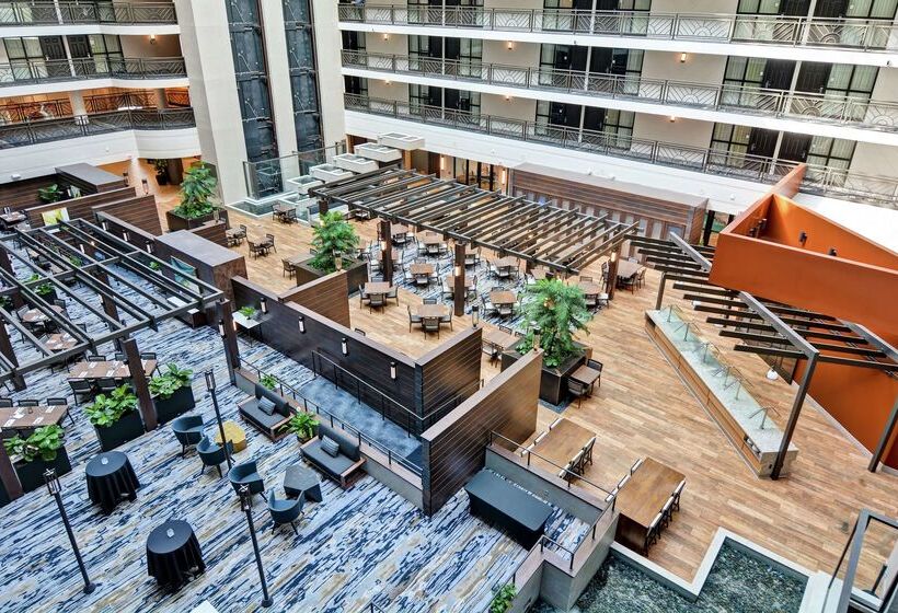 هتل Embassy Suites By Hilton Minneapolisairport