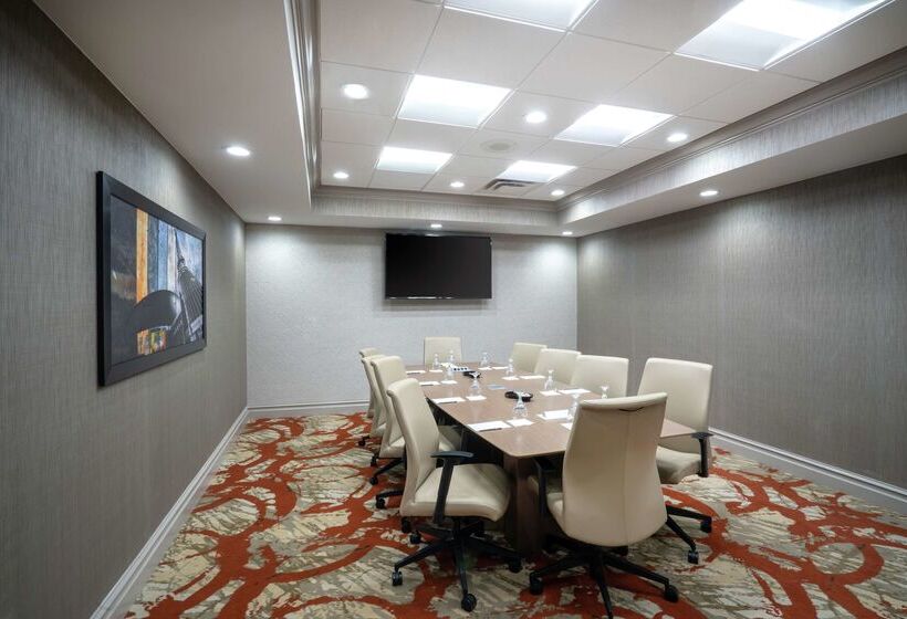 בית מלון כפרי Embassy Suites By Hilton Nashville At Vanderbilt