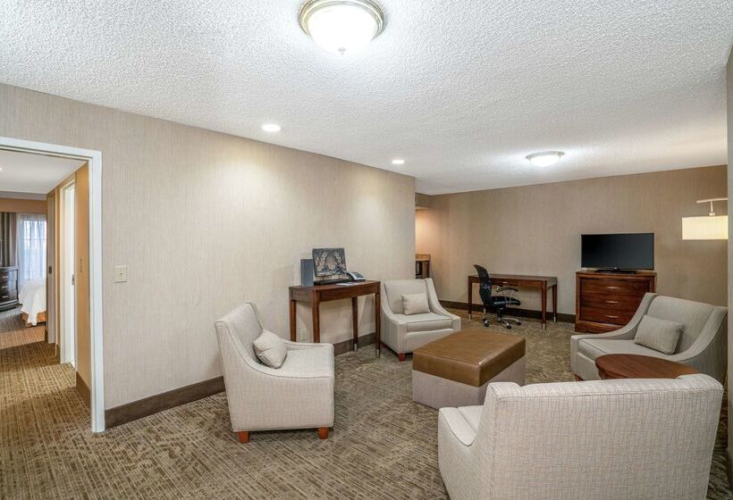 בית מלון כפרי Embassy Suites By Hilton Nashville At Vanderbilt