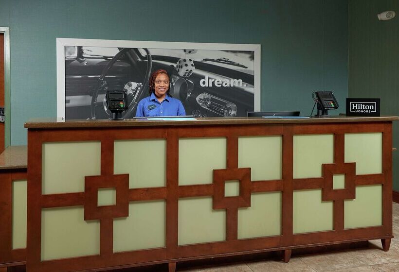 فندق Hampton Inn Bermuda Run