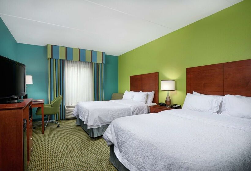 فندق Hampton Inn Bermuda Run