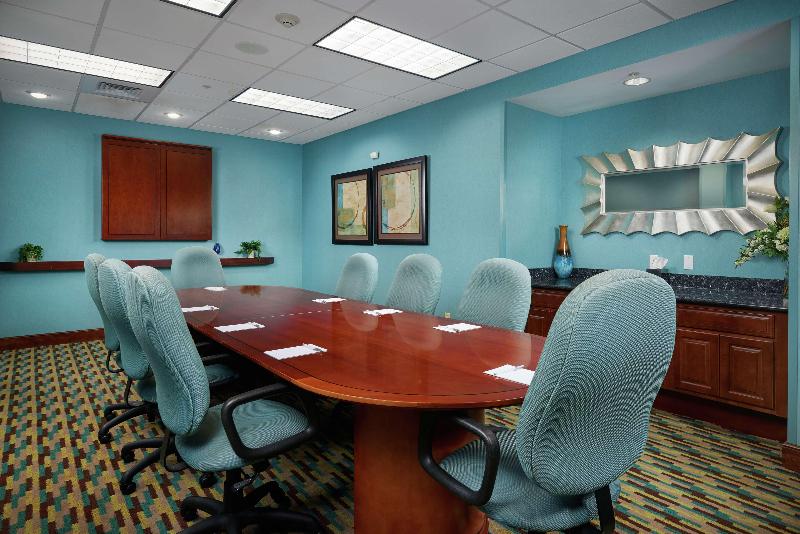 فندق Hampton Inn Bermuda Run