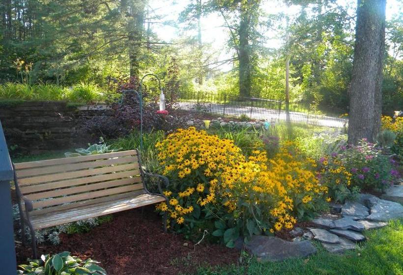 فندق Hillwinds Lodge