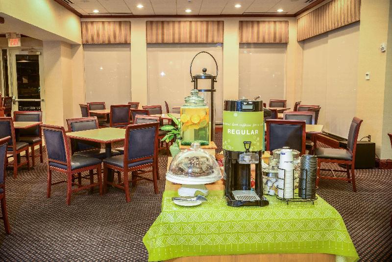 هتل Hilton Garden Inn Lexington Georgetown