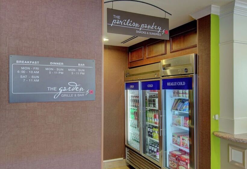 בית מלון כפרי Hilton Garden Inn Norwalk