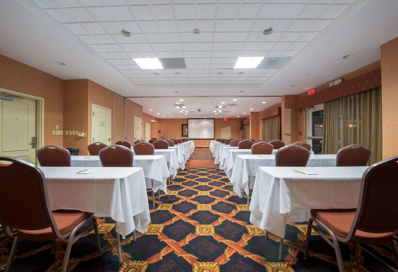 فندق Hilton Garden Inn Tupelo