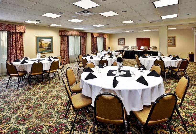 هتل Holiday Inn & Suites Ann Arbor Univ Michigan Area By Ihg