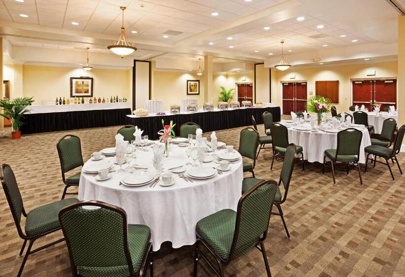 Holiday Inn Hotel & Suites Beaufort At Highway 21, An Ihg