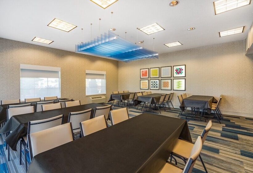 בית מלון כפרי Holiday Inn Express Bloomsburg By Ihg