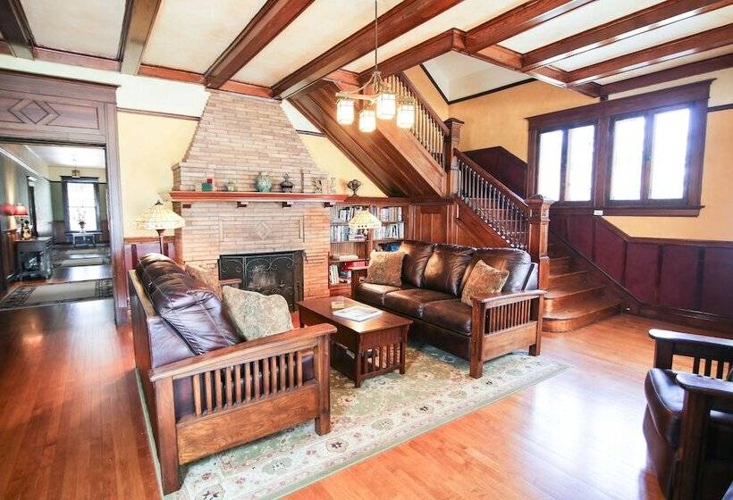 호텔 Iron Horse Inn