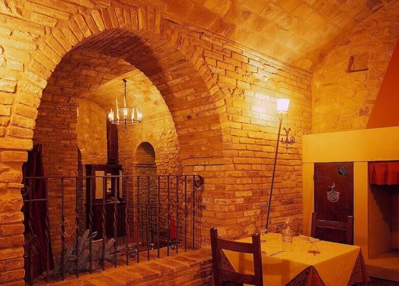 فندق Oste Del Castello Wellness & Bike