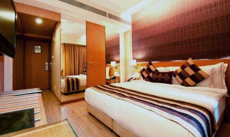 هتل Salida Del Sol