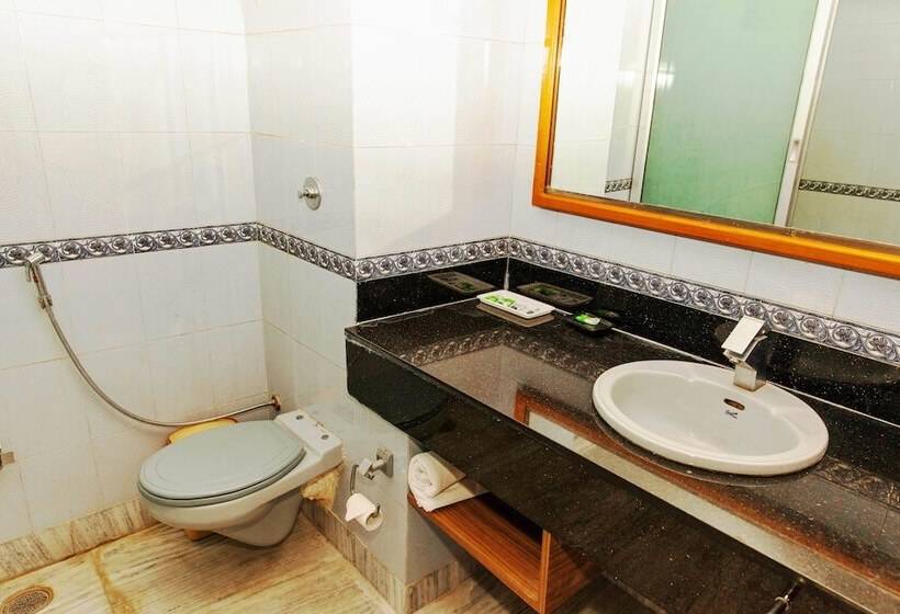 호텔 Subash International