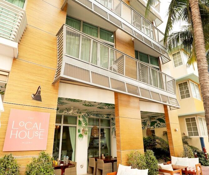 هتل The Local House