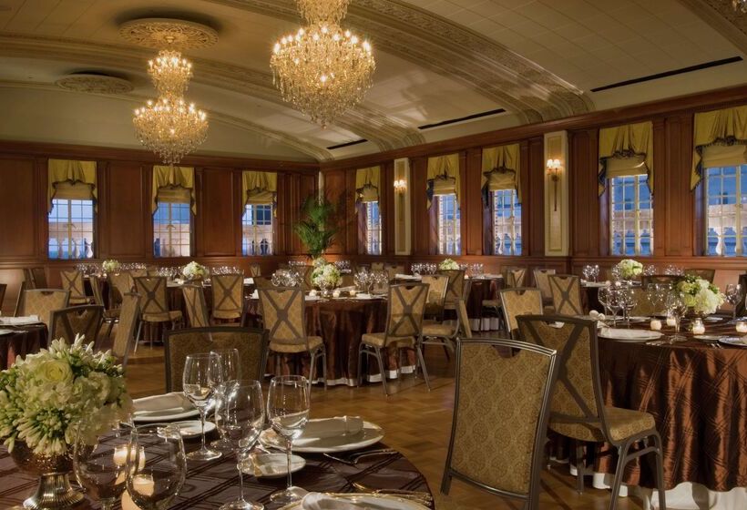 فندق The Skirvin Hilton Oklahoma City