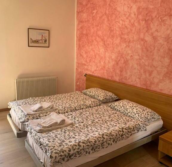 مبيت وإفطار Garnì Delle Rose