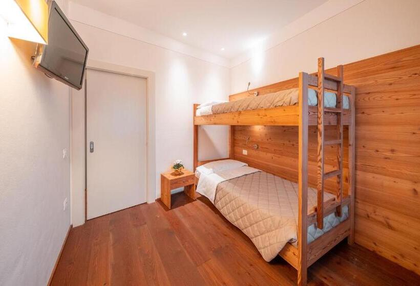 בית מלון כפרי Garnì Vecchio Comune