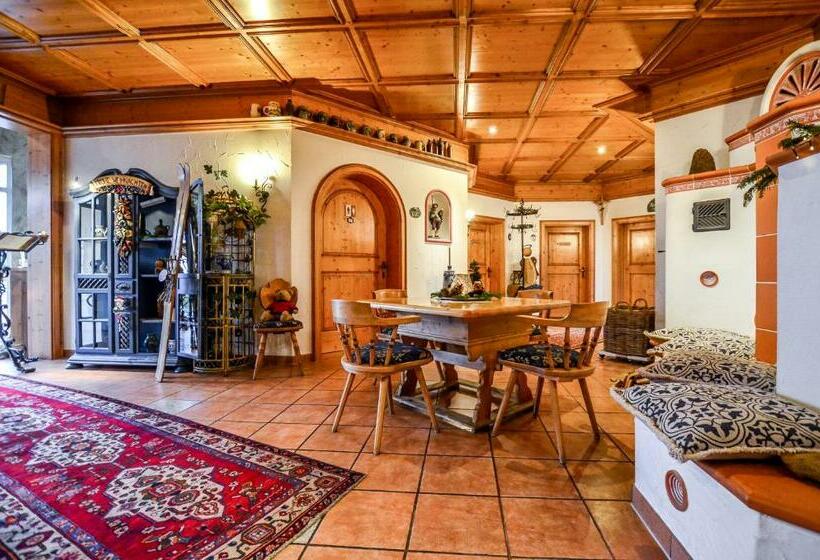 ホテル Landhaus Krombach