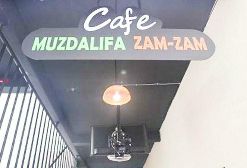 ホテル Muzdalifa Syariah Near Alun Alun Gresik Mitra Reddoorz