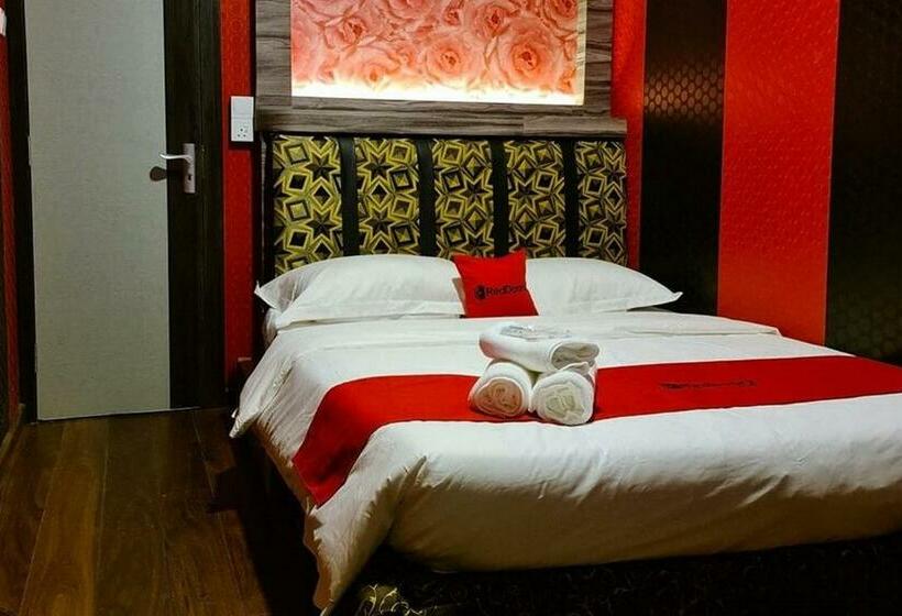 בית מלון כפרי Reddoorz Plus Near Nagoya Hill Batam 6