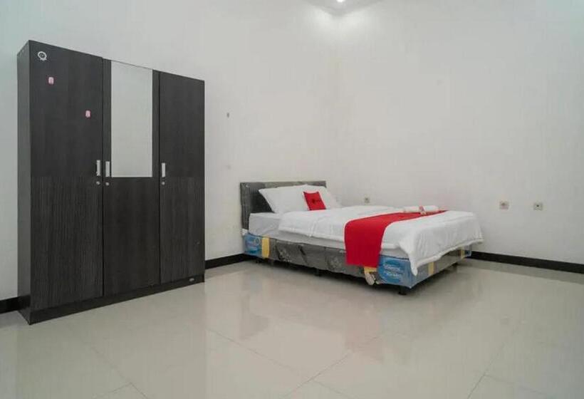 هتل Reddoorz Syariah Near Syamsudin Noor Airport 4