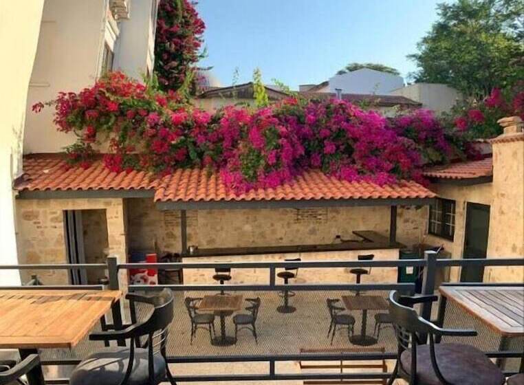 هتل Solo Boutique