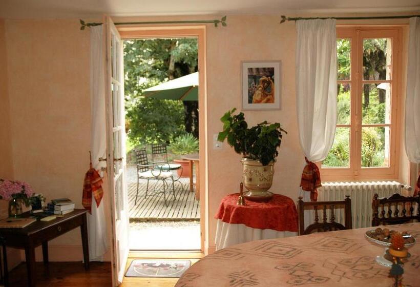 ベッドアンドブレックファースト Chambres D Hotes Les Douves