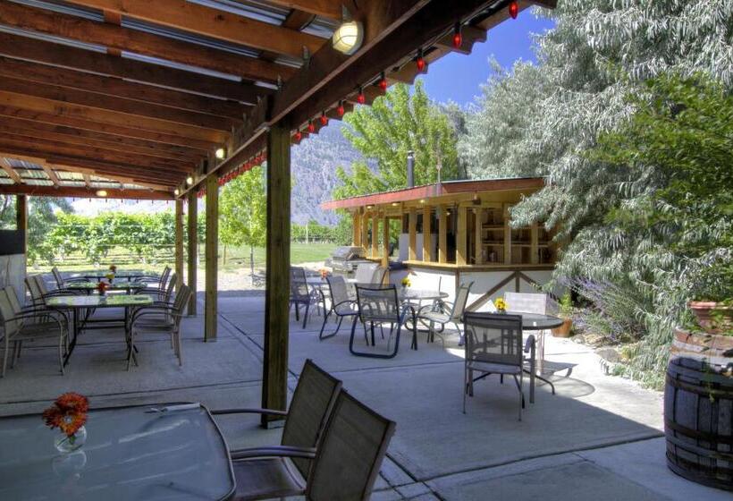 住宿加早餐  Crowsnest Vineyards Guesthouse